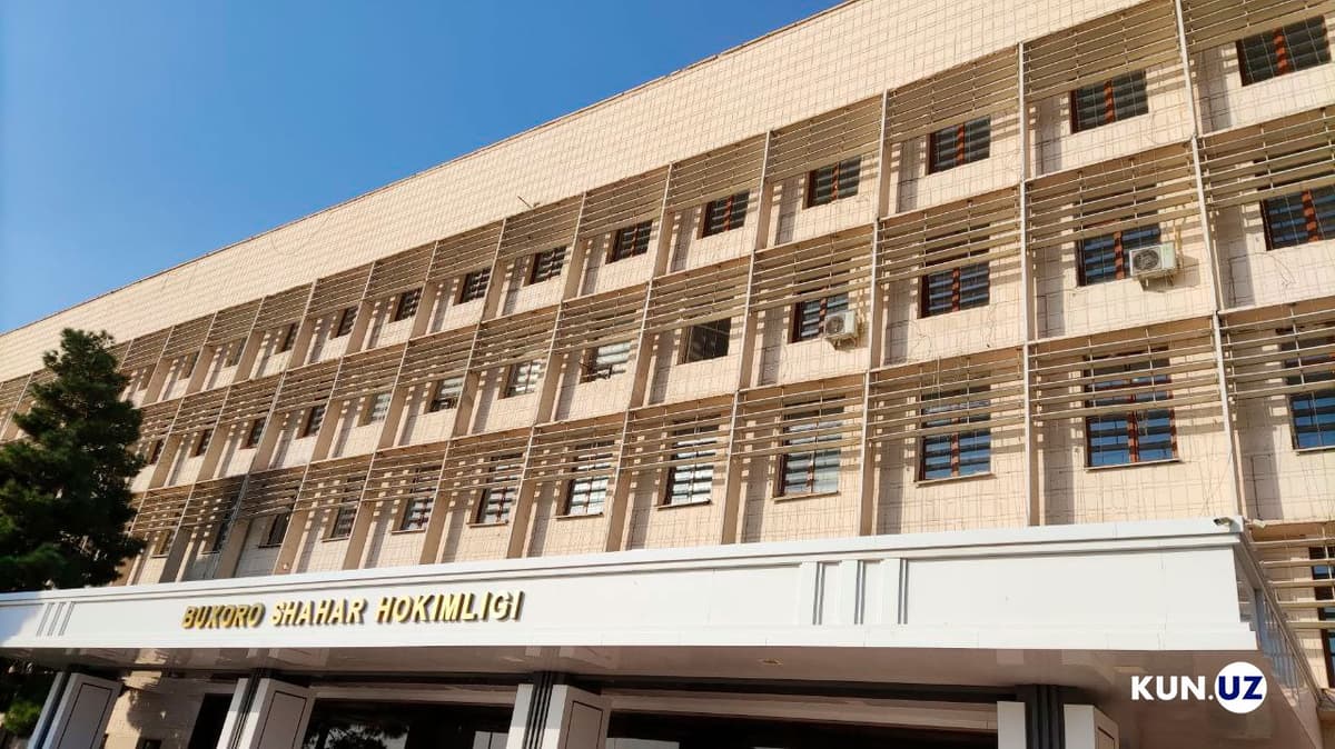 Buxoro shahri hokimligi ko‘chirildi. Shahar markazi “snos”ga tayyorlanayotgani aytilmoqda
