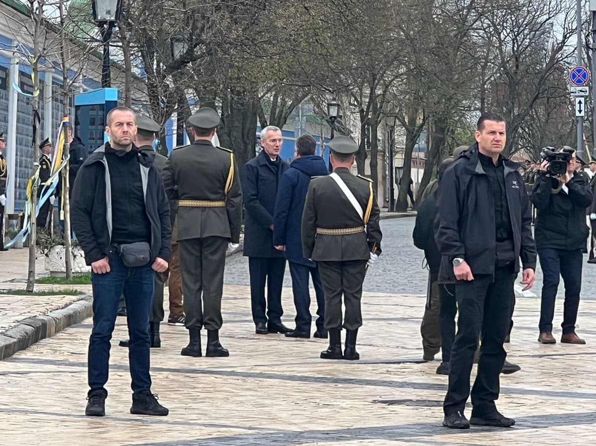 В Киев впервые с начала войны приехал генсек НАТО