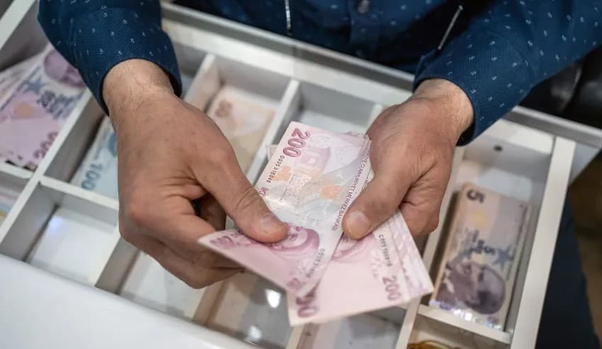 Turk lirasi yangi moliya vaziri tayinlanganidan keyin yana qadrsizlandi
