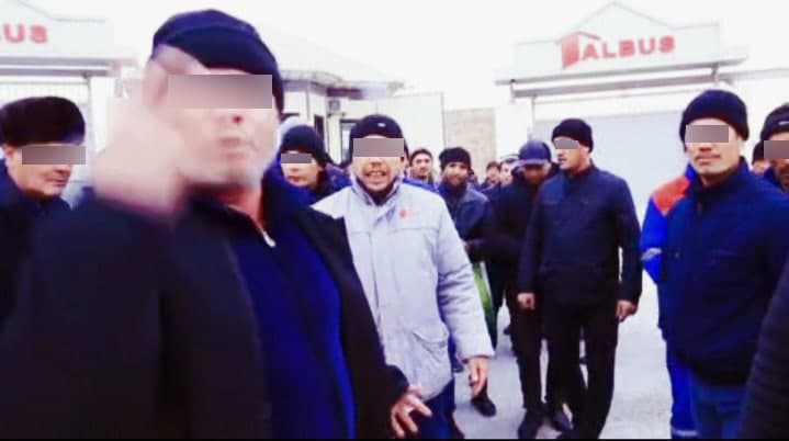В Фергане работники завода устроили несанкционированный митинг из-за отсутствия газа