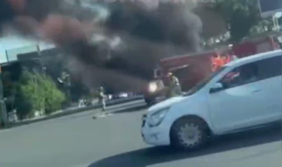 В Ташкенте полностью сгорел пассажирский автобус 96-маршрута