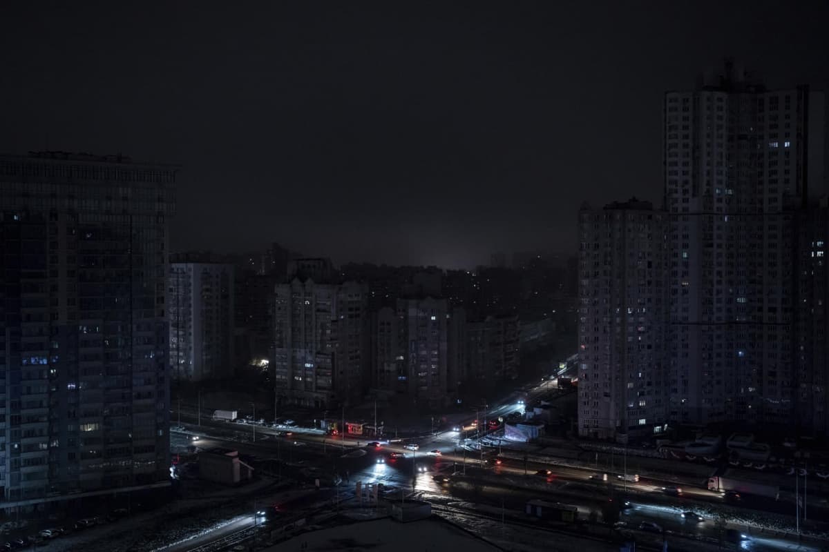 Ukraina rasmiylari: Xarkiv va Poltava «svetsiz» qoldi