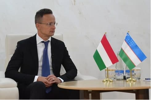 Piter Siyyarto O‘zbekistonga keladi