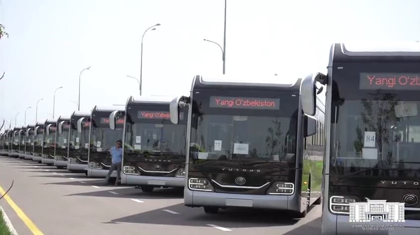 В Ташкенте торжественно встретили партию автобусов и электробусов для обновления парка общественного транспорта — видео