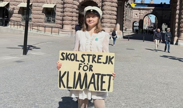 Greta Tunberg maktab o‘quvchisi sifatida so‘nggi norozilik namoyishida qatnashdi