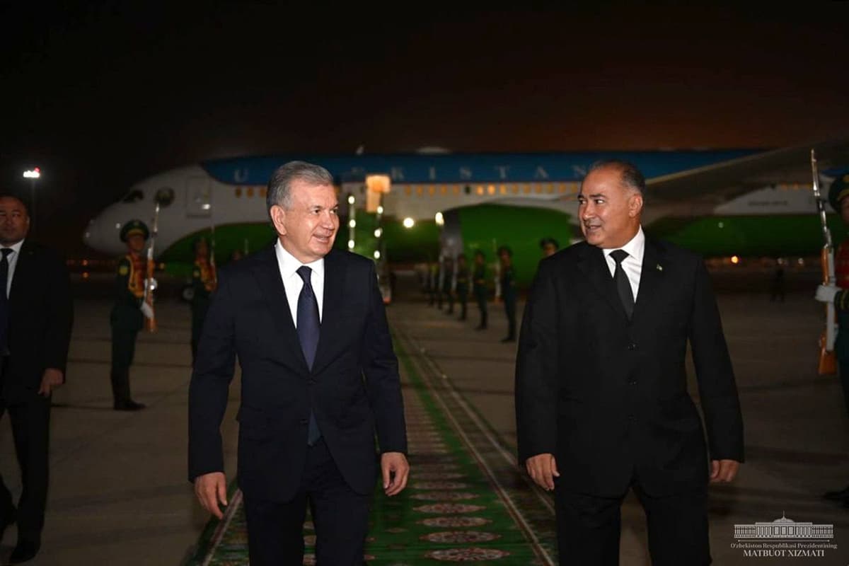 Shavkat Mirziyoyev Ashxobodga yetib bordi
