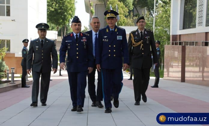Turkish Air Force commander arrives in Uzbekistan