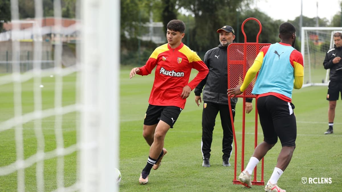 «Lans» Bundesliga klubiga qarshi qaydnomasini e’lon qildi. Husanov tarkibga kiritildi