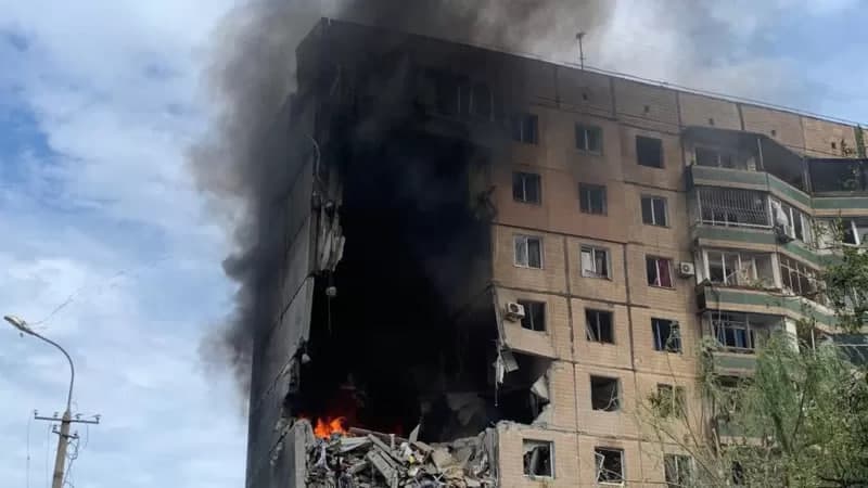 Kriviy Rihda turar joy binosiga raketa kelib tushdi, qurbonlar bor