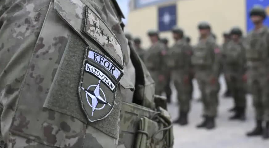 НАТО Косовога яна 200 га яқин британиялик ҳарбийни юборади