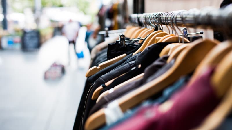 Second-hand clothes being imported from Kazakhstan to Uzbekistan