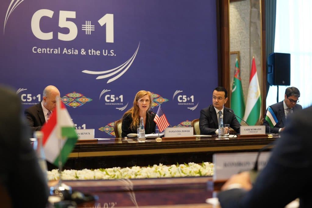 «AQSh hech bir davlatni qaysidir pozitsiyani tanlashga undamaydi» - Samanta Pauer