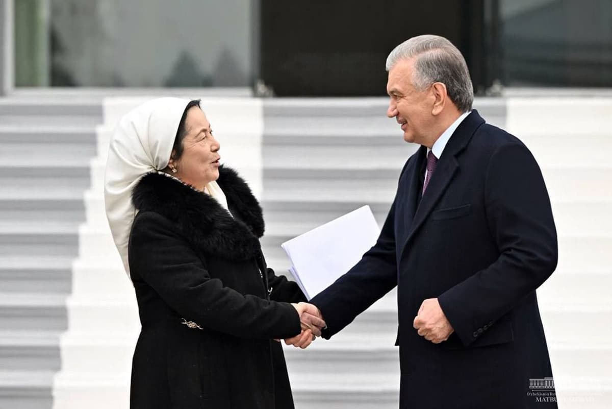 “Maktab direktorlariga erkinlik berish kerak” - Shavkat Mirziyoyev