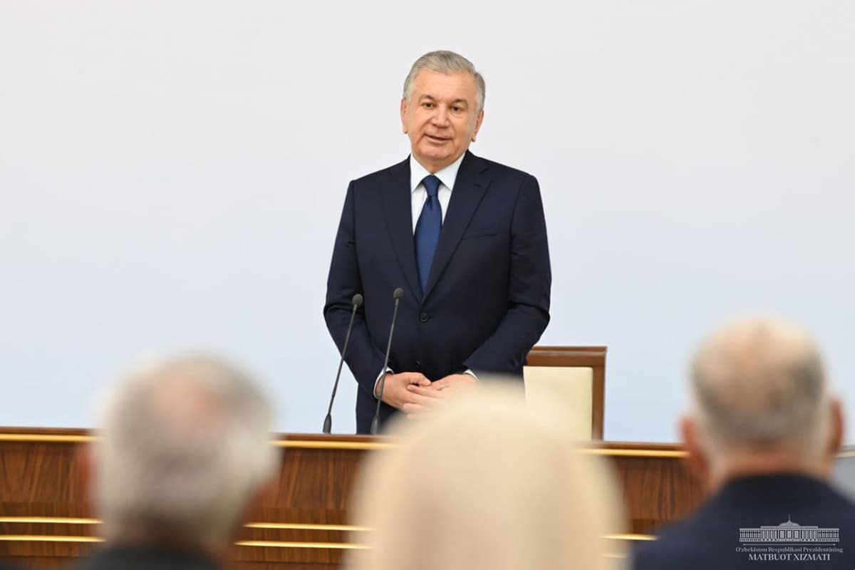 «Мы — один народ и одна страна!» - президент встретился с каракалпакстанцами