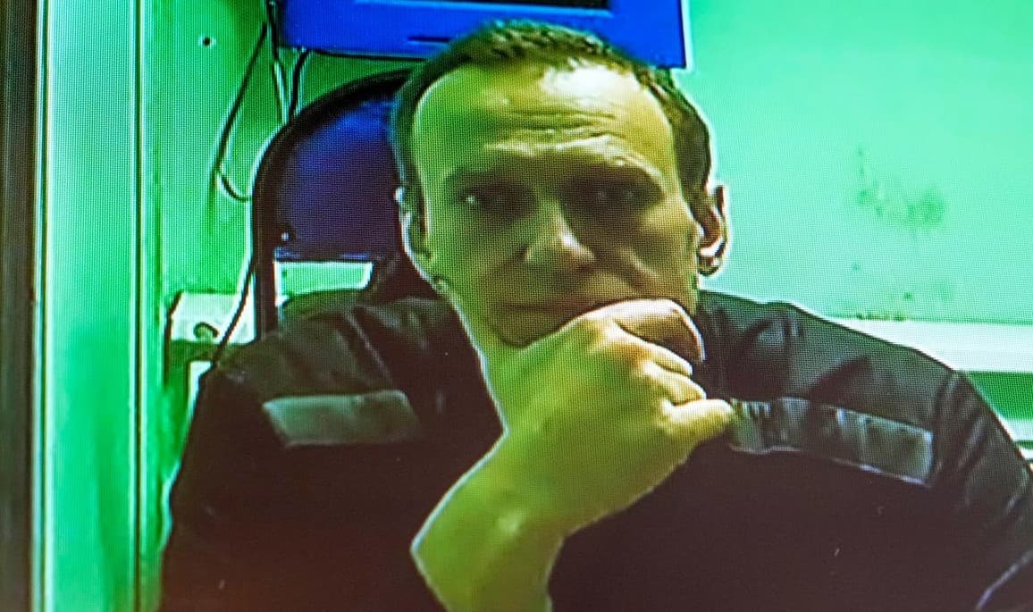 Aleksey Navalniy o‘n birinchi marta jazo kamerasiga yuborildi