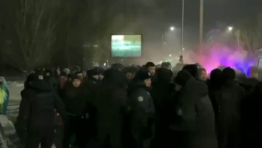 26 ноября в Астане полиция пресекла несанкционированный митинг