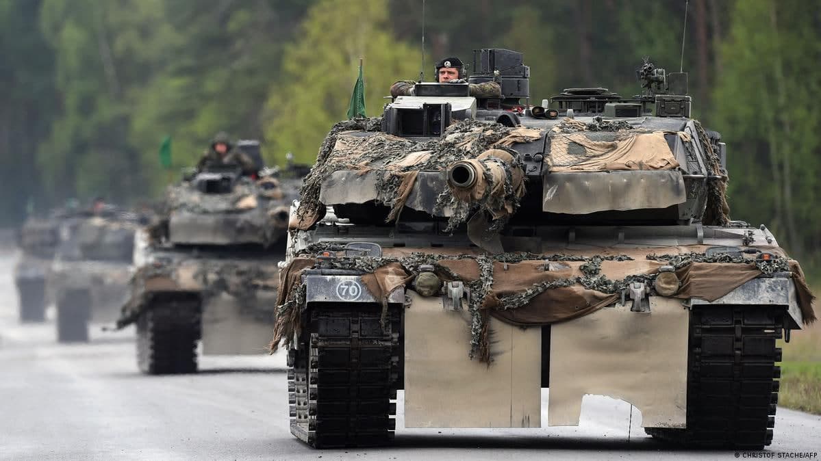 Berbok Germaniya hamkorlarini Kiyevga Leopard tanklari yetkazib berişga çaqirdi