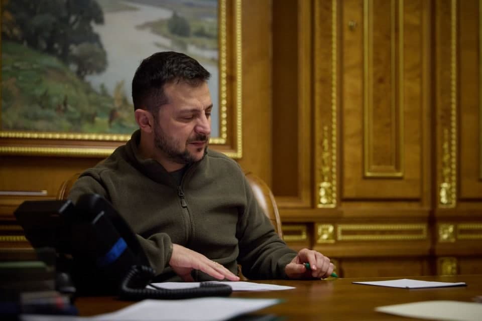 Zelenskiy tizimli banklarni milliylaştiriş töğrisidagi qonunni imzoladi