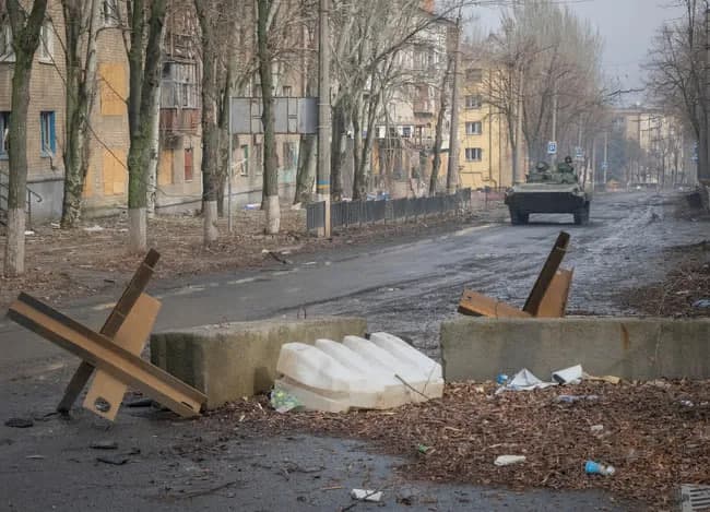 Zelenskiyning maslahatchisi Ukraina armiyasi Baxmutdan «strategik chekinishi» mumkinligini aytdi