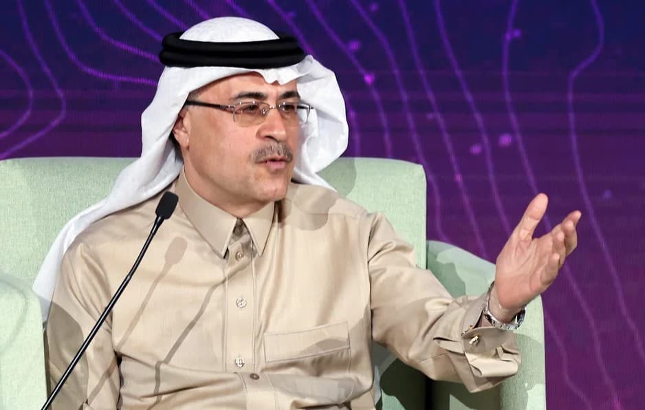 Глава Saudi Aramco заявил, что нефть не продается за юани