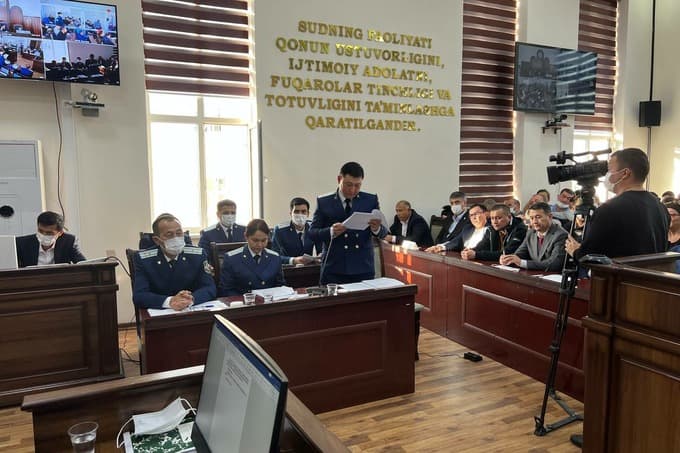 Qoraqalpog‘iston voqealari bo‘yicha sudning birinchi kuni: Kim nimada ayblanmoqda?