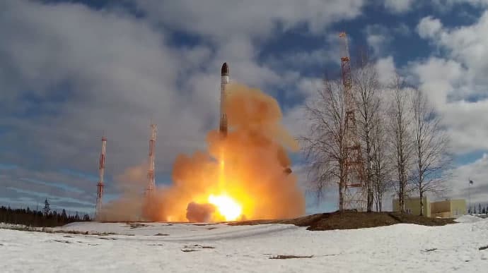 Rossiya qit’alararo raketa sinovdan ötkazilganini e’lon qildi