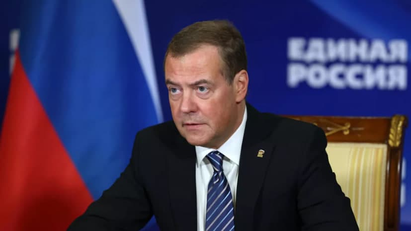 Rossiya sobiq prezidenti YeI bilan diplomatik munosabatlarni to‘xtatishni taklif qildi