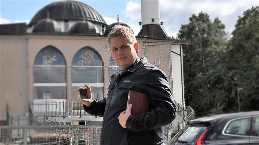 Shvetsiyada ultrao‘nglar namoyishida Qur’on yoqildi, Turkiya buning oqibatidan ogohlantirdi