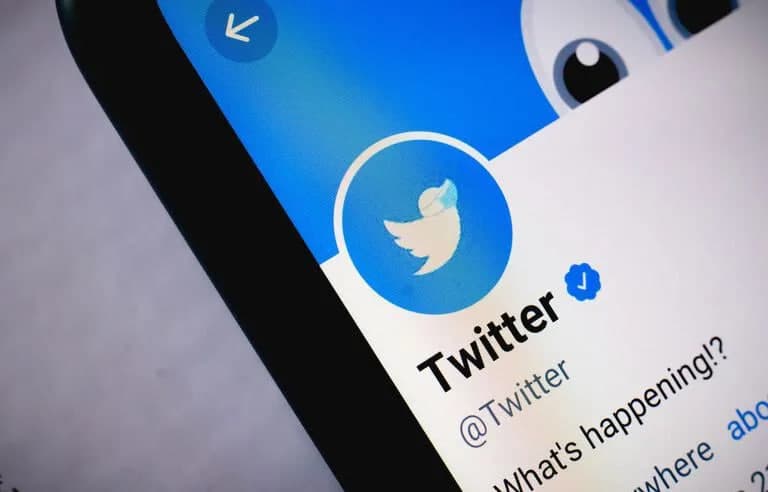 Twitter logotipini özgartirdi