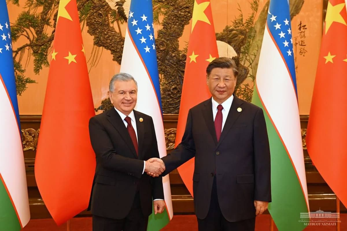 Shavkat Mirziyoyev holds talks with Xi Jinping