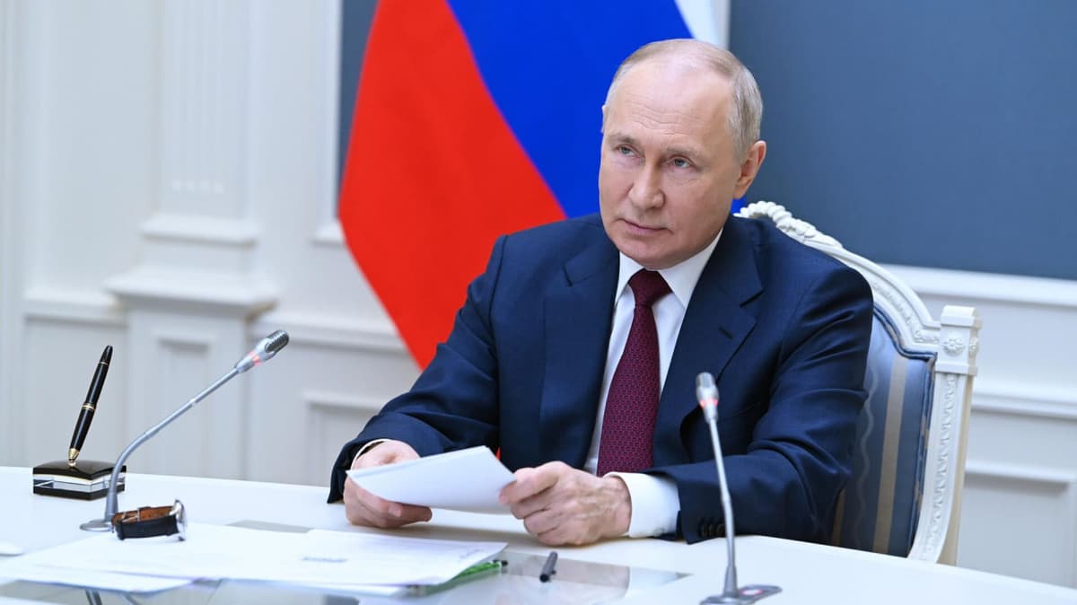 Putin: tashqi bosim Rossiyada ishlab chiqarishning o‘sishi uchun turtki bo‘ldi