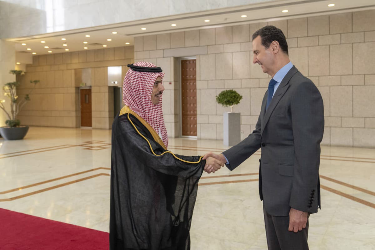 Saudiya Arabistoni Suriyadagi diplomatik vakolatxonasini qayta oçyapti