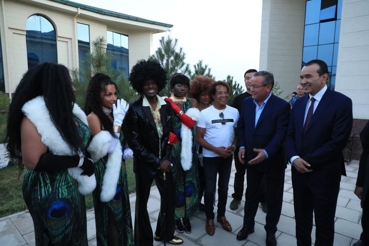 Назарбеков, Абдурахманов, Boney M, Ottawan и Dr Alban приняли участие в церемонии посадки деревьев
