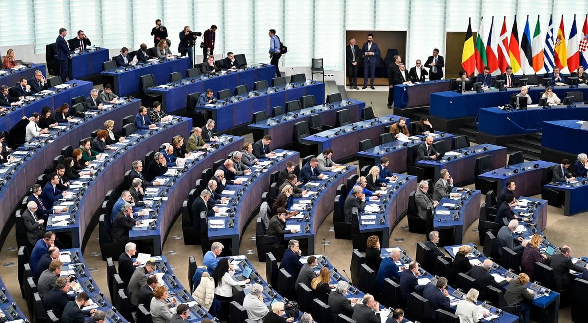 Yevroparlament Navalniy va Kara-Murzani ozod qilişga çaqirdi