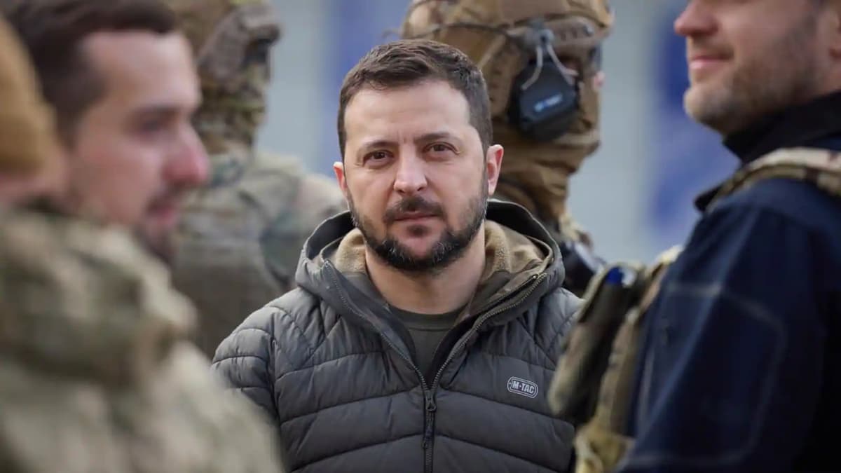 Politico: Ukraina prezident Zelenskiy halok bo‘lgan taqdirda zaxira rejasiga ega