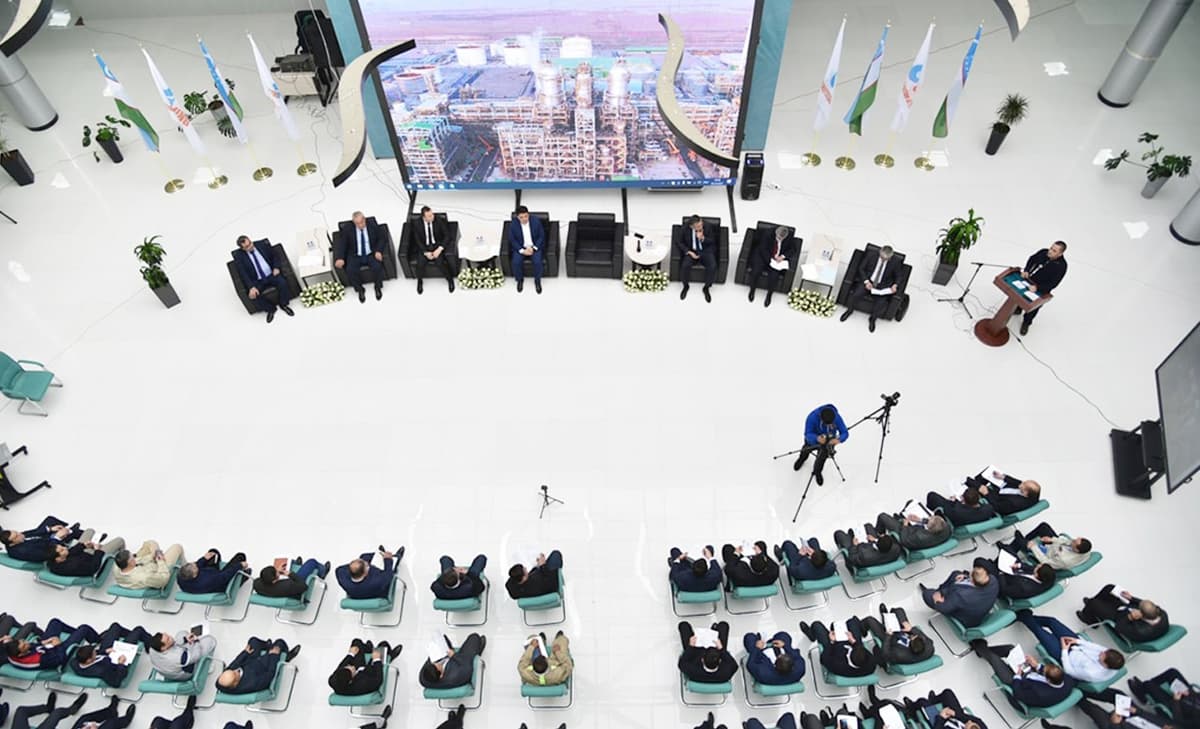 “Özbekneftgaz”: “Uzbekistan GTL” zavodida “Ta’lim-işlab çiqariş klasterida yoşlarning örni” mavzusida Respublika ilmiy-texnikaviy anjumani ötkazilmoqda
