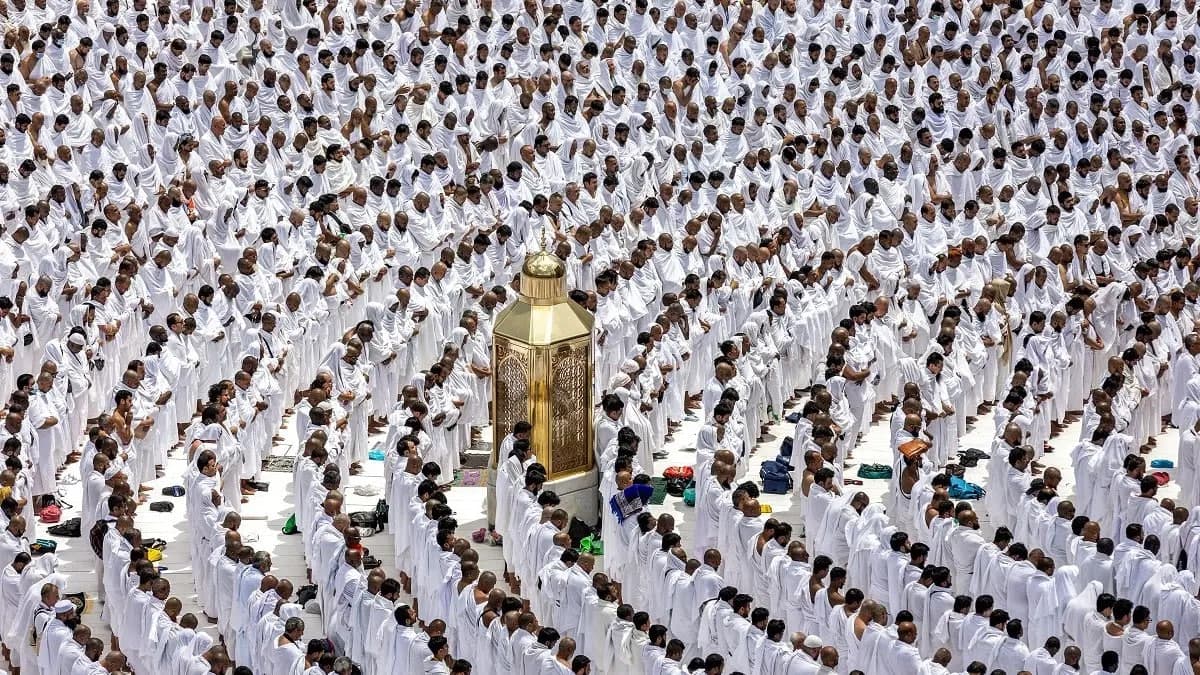 Saudiya Arabistoni umra ziyoratchilariga katta miqdorda naqd pul olib yurmaslikni tavsiya qildi