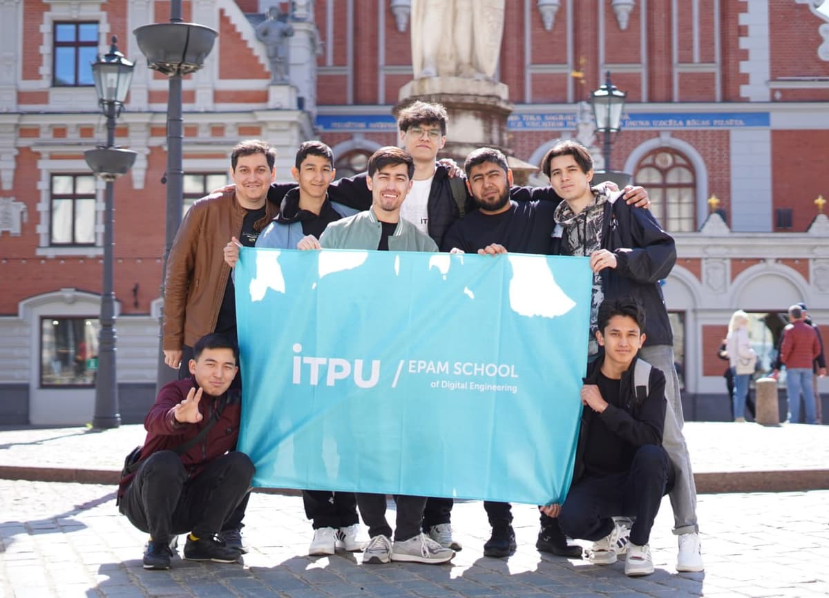 IT Park University'ning birinchi kurs talabalari Yevropada amaliyot o‘tadi