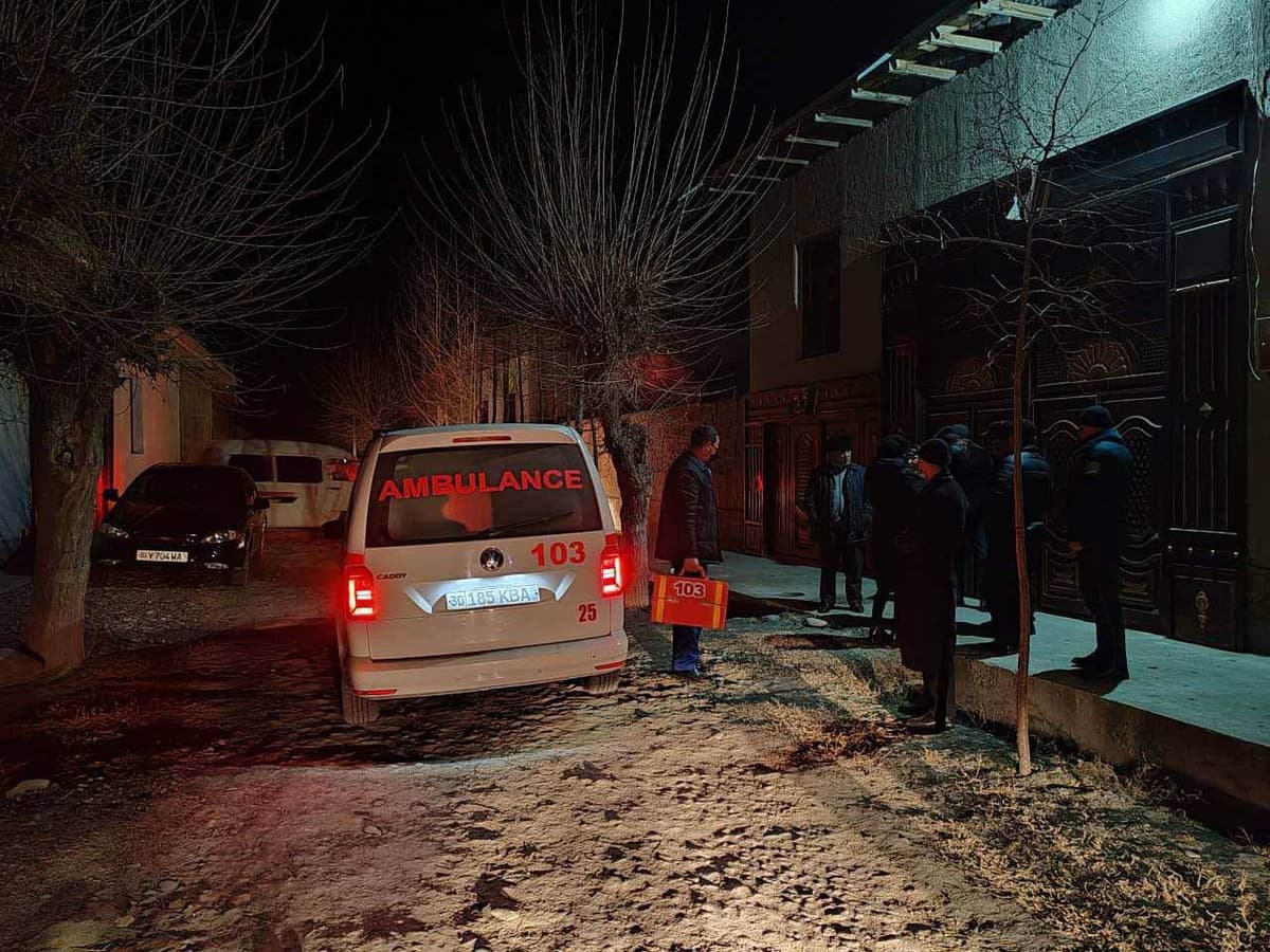 Samarqandda Rossiyada yurgan eri bilan janjallashgan ayol bolasini ayovsiz kaltakladi