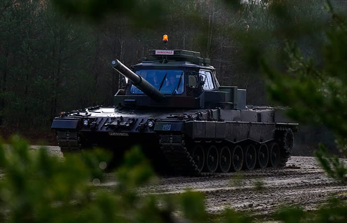 Germaniya Ukrainaga kamida bir rota Leopard 2 tanklarini yuboradi