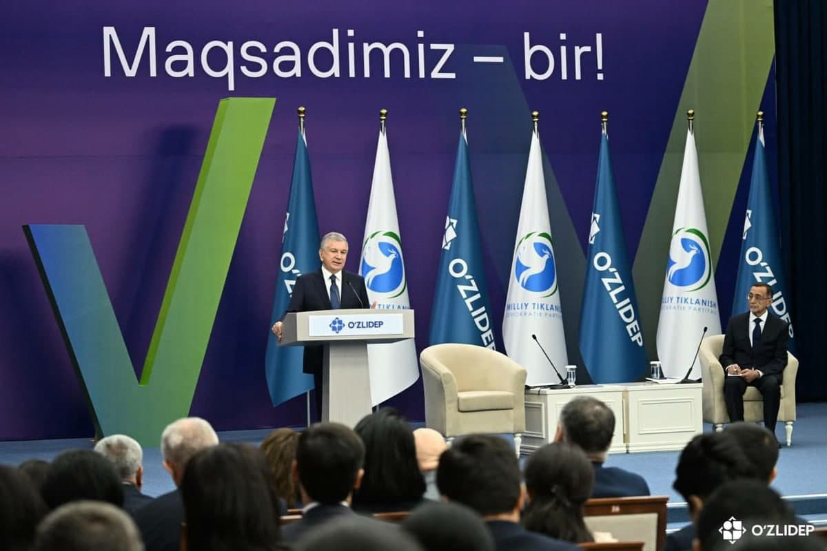 Shavkat Mirziyoyev meets with voters in Bukhara