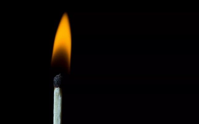Қозоғистонлик икки ўсмир 11 ёшли болани ёқиб юборди